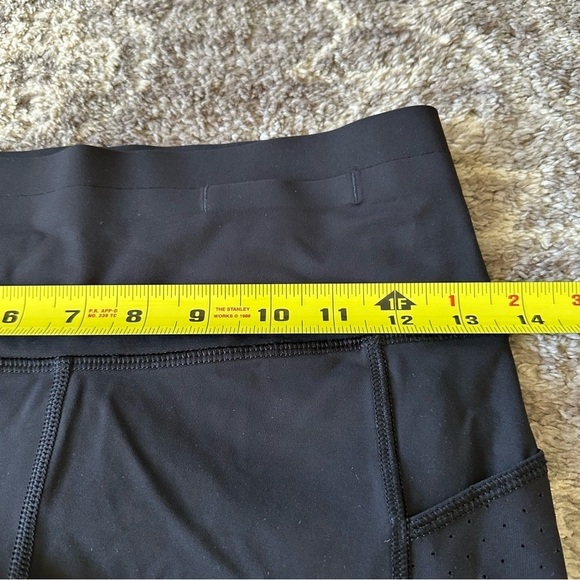 Lululemon Mind Over Miles 17” Luxtreme Crop Black Size 6 - Picture 8 of 13